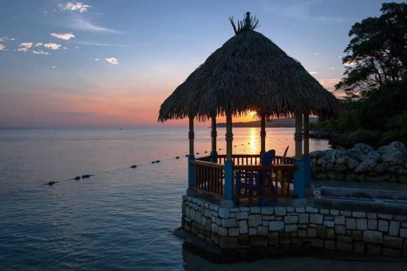 Hermosa Cove Villa Resort & Suites Ocho Rios Exterior photo